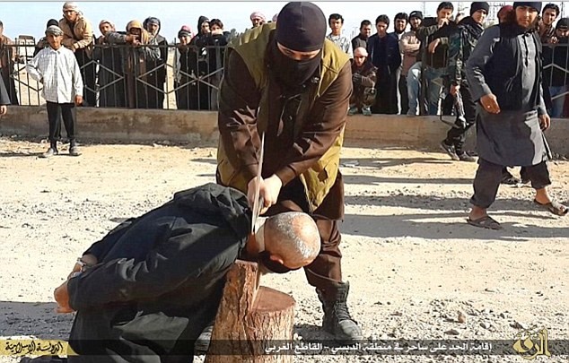 ISIS Executes 15 People SW of Kirkuk including 8 of its Member for Treason