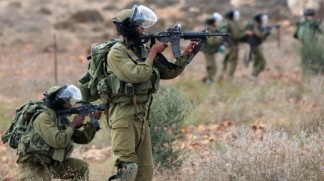 Israeli soldiers shoot Palestinian boy in chest