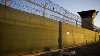 Gitmo detainees ask US court to end force feedin