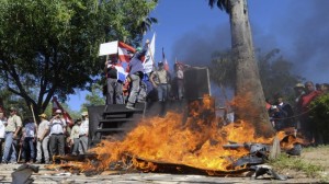 331901_Paraguay-protest