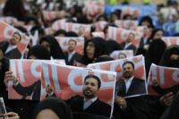 Bahraini court temporarily releases opposition leader