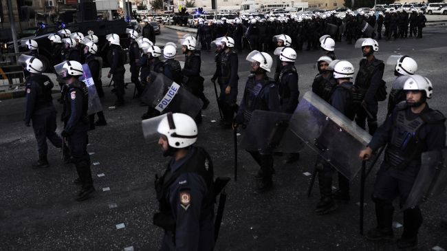 335082_Bahrain-police