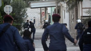 353315_Bahrain-police-protesters