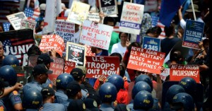 359753_Philippines_protest_US_military