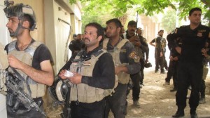 360456_Iraqi-policemen