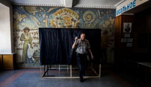 Eastern Ukraine voting to choose future of Donetsk, Luhansk