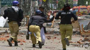 367376_Pakistan-Lahore-clashes