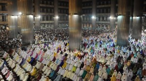 369124_Ramadan-Muslims