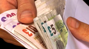 369246_UK-costs-earnings