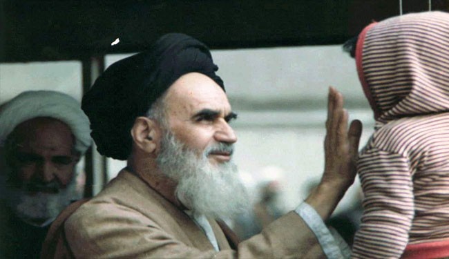 Imam Khomeini’s inspiring leadership + Pics