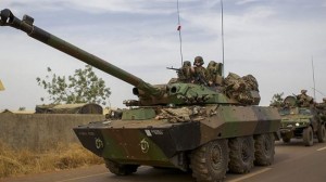 371161_French-tanks-Mali