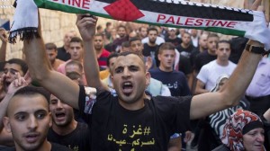 373124_Palestinian-protester