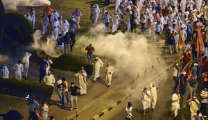 Kuwait police fire tear gas to disperse protestors