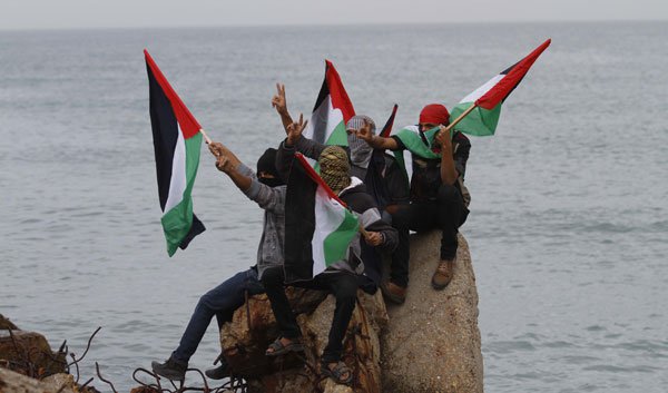 activists-launch-sea-flotilla-to-break-gaza-seige