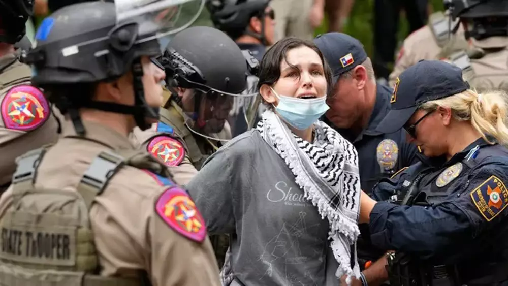 US troopers crack down on pro-Palestinian protests at University of Texas