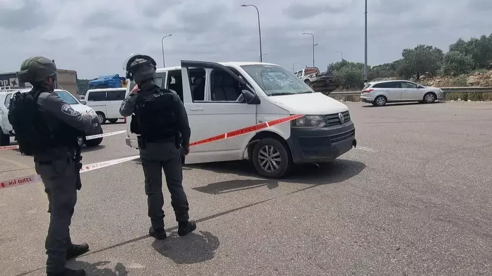 Zionist soldier injured in car-ramming operation in W. Bank